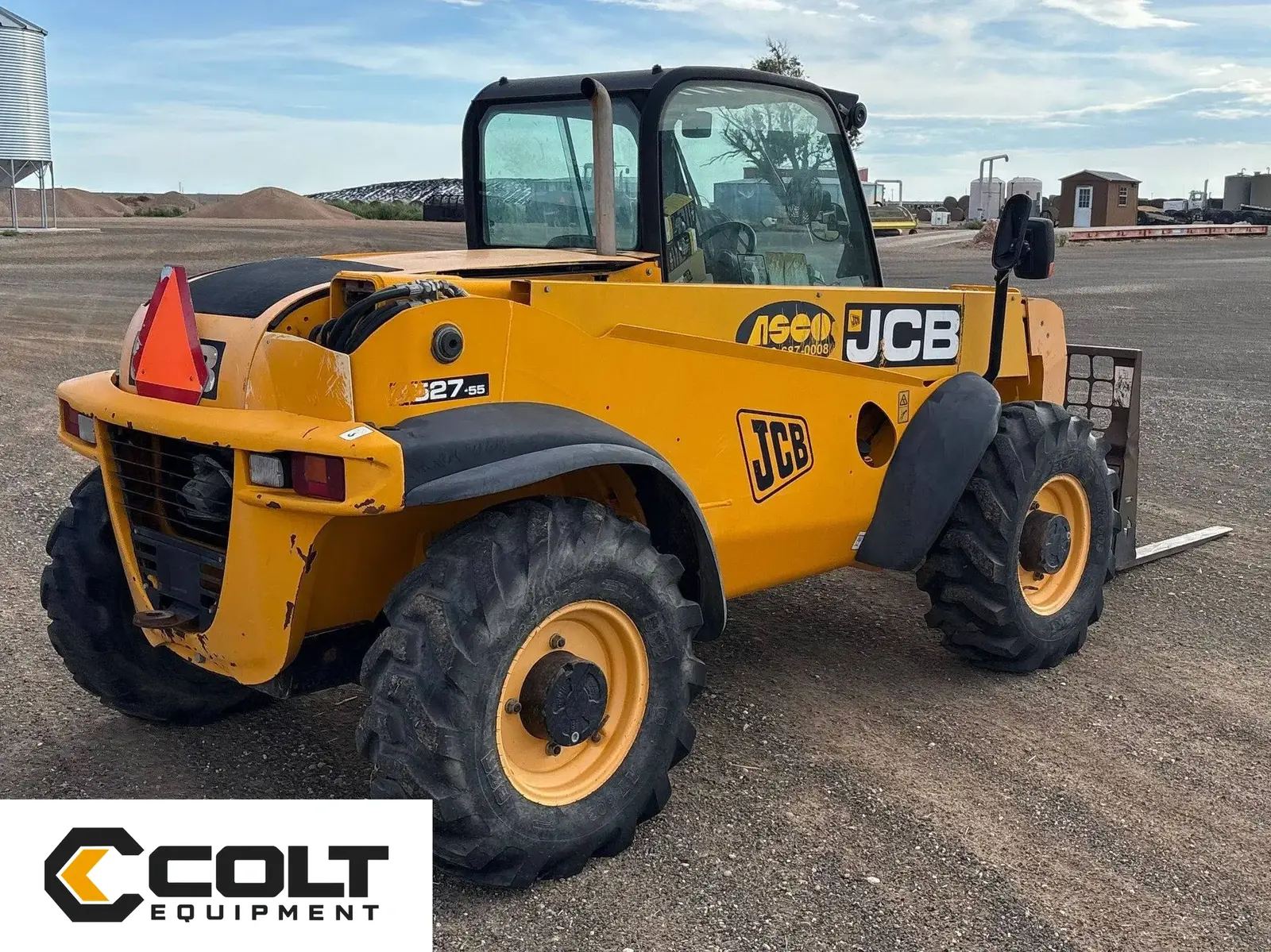 2010 JCB Loadall 527-55 4WS telehandler — photo 5